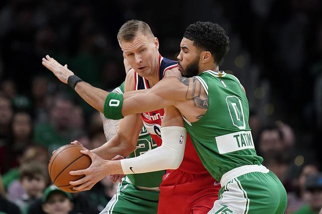 爱游戏中国波士顿凯尔特人清晨防线松动，志在NBA总决赛名次提升，话题不断，团队化学反应显著的简单介绍